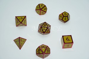Metal 3D style dice set : Gold with red rim